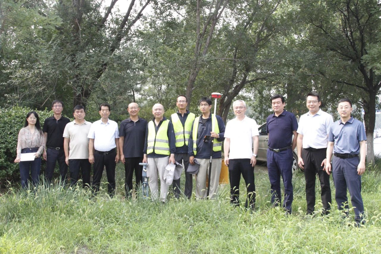 海河設(shè)計(jì)集團(tuán)領(lǐng)導(dǎo)慰問天津測(cè)繪院一線職工