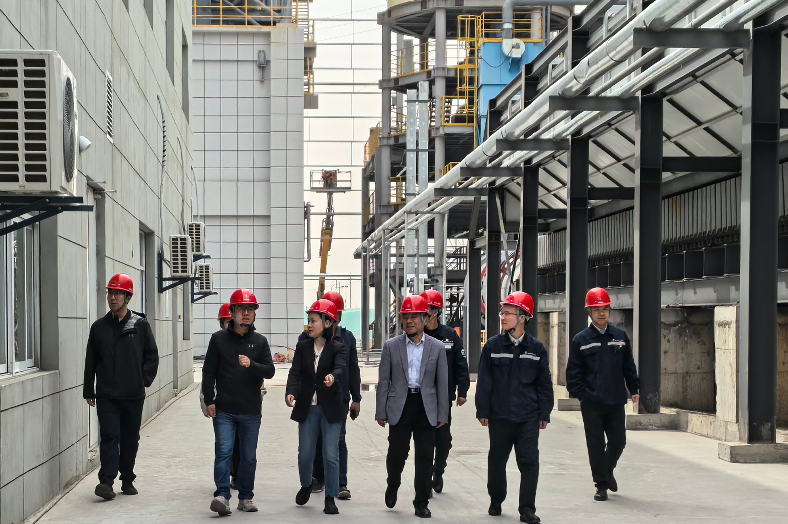 陜煤集團基本建設(shè)管理部一行到神木恒穩(wěn)公司開展重點建設(shè)項目大檢查